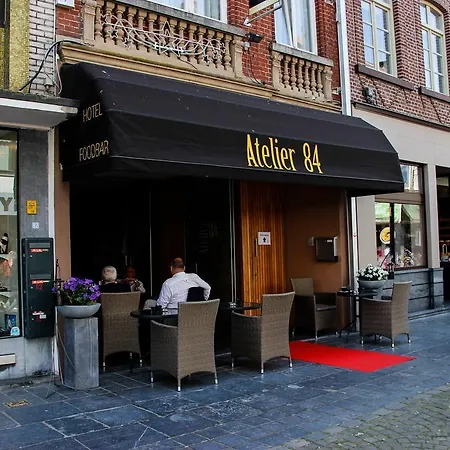 & Foodbar Atelier 84 Hotel Maaseik