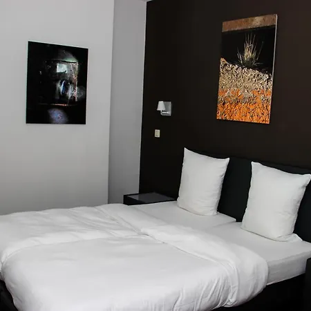 & Foodbar Atelier 84 Hotel Maaseik