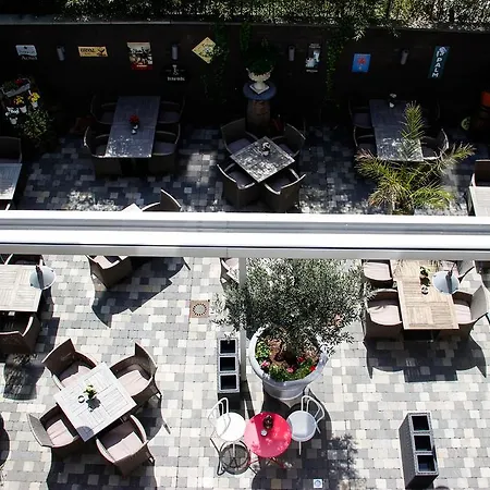 & Foodbar Atelier 84 Hotel 3*