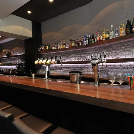 & Foodbar Atelier 84 3* Maaseik