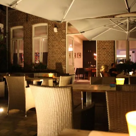 & Foodbar Atelier 84 Hotel Maaseik